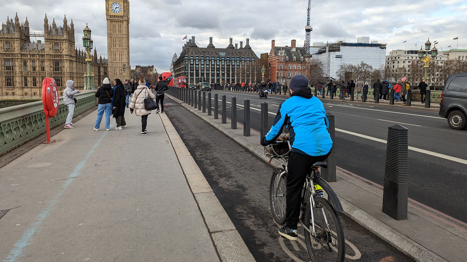 London street / bridge