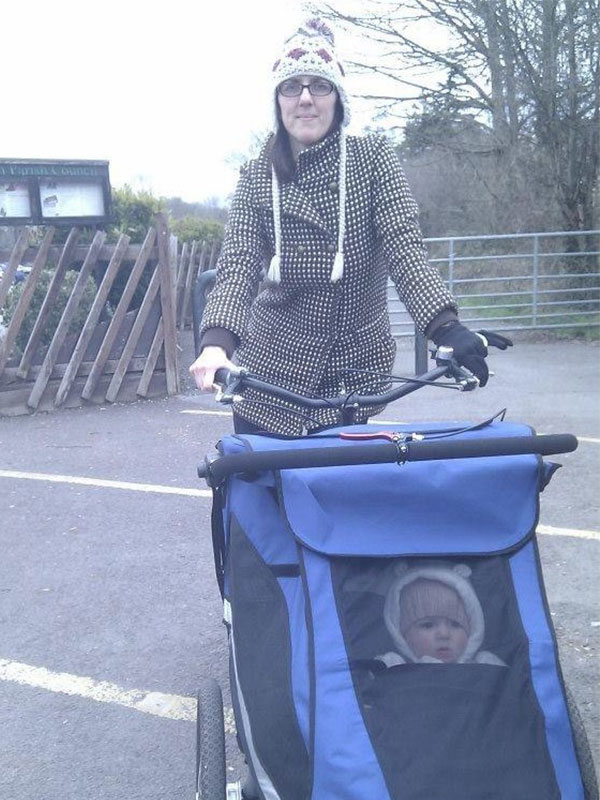 Cycling mother in the 70s