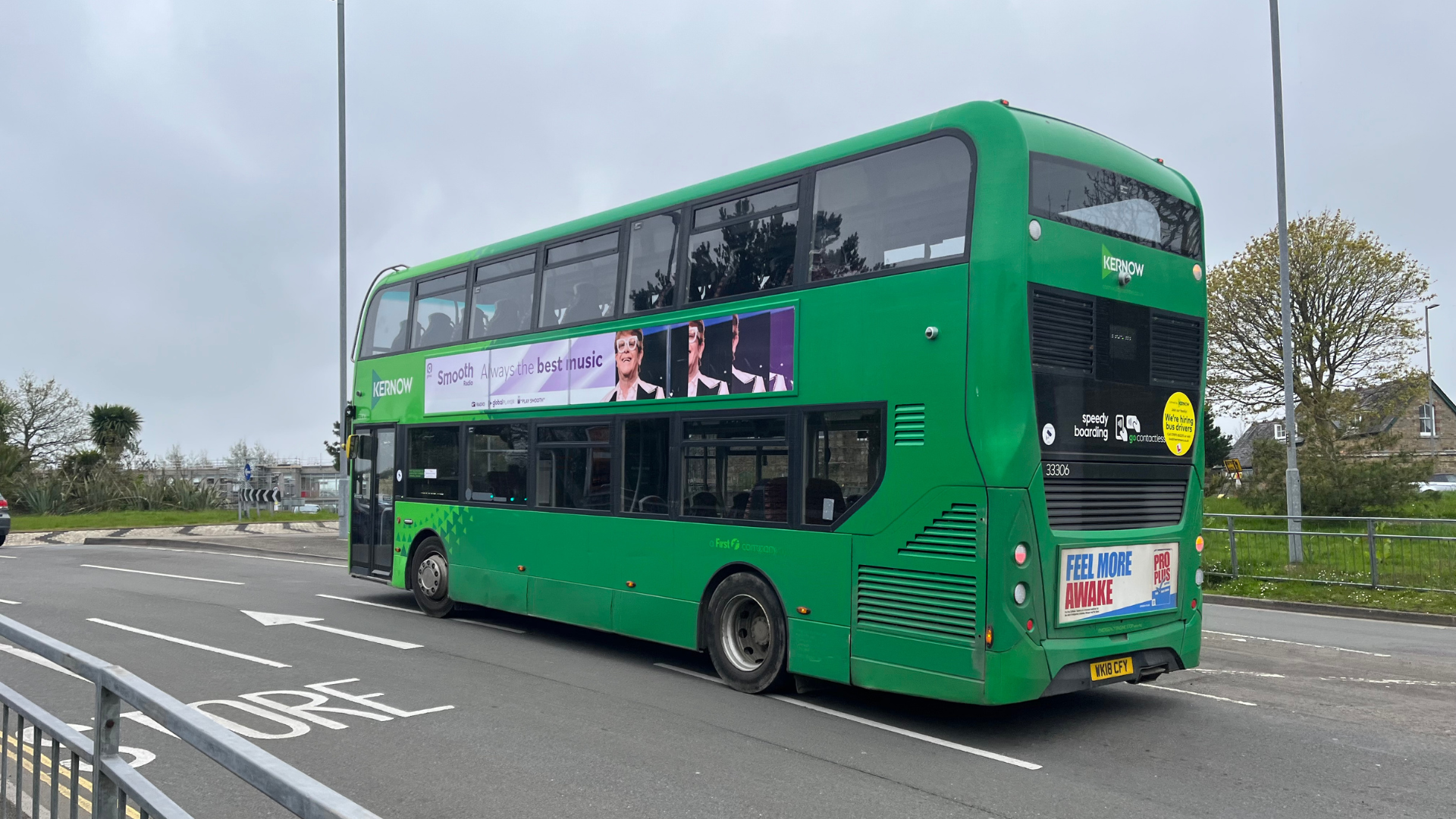 Cornwall green bus